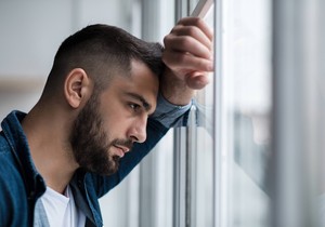 "Kad sam uradio DNK, shvatio sam zašto me je majka prezirala od rođenja" / ILUSTRACIJA