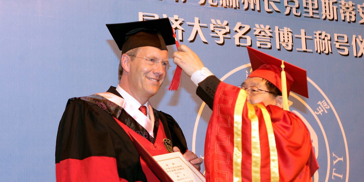 Christian Wulff odbiera honorowy doktorat Uniwersytetu Tongji w Szanghaju, maj 2007 r.