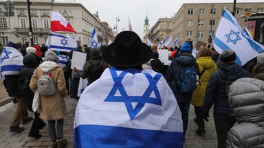 Proizraelska demonstracja w Warszawie. "Nie jesteśmy obojętni na zło, terroryzm i antysemityzm"