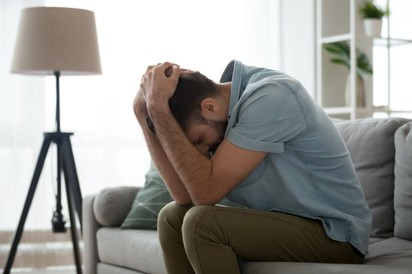Stressz, szorongás és depresszió férfiaknál: ezek a vitaminok segíthetnek