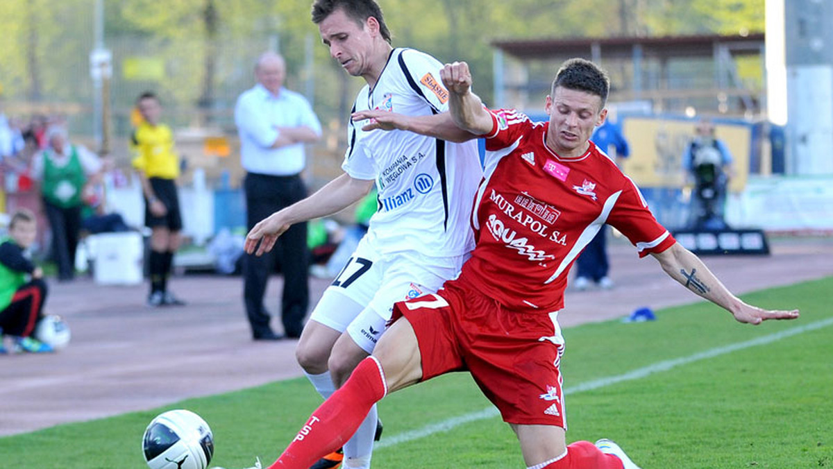 Korzystając z przerwy w rozgrywkach T-Mobile Ekstraklasy na mecze kadry narodowej drużyna Podbeskidzia Bielsko-Biała zmierzy się w meczu kontrolnym z Górnikiem Zabrze.