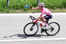 Hindley najszybszy na 9. etapie. Lopez nadal liderem Giro d'Italia