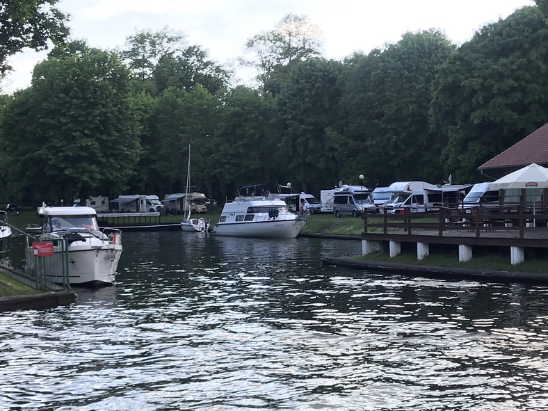 Camping w pobliżu mostu obrotowego, Giżycko