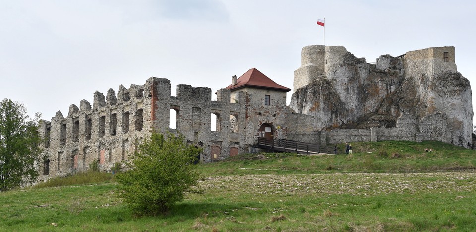 RABSZTYN ZAMEK OTWARTY DLA TURYSTÓW (Zamek w Rabsztynie)