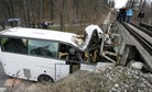 ŚWIDNICA WYPADEK AUTOBUS DZIECI RANNI