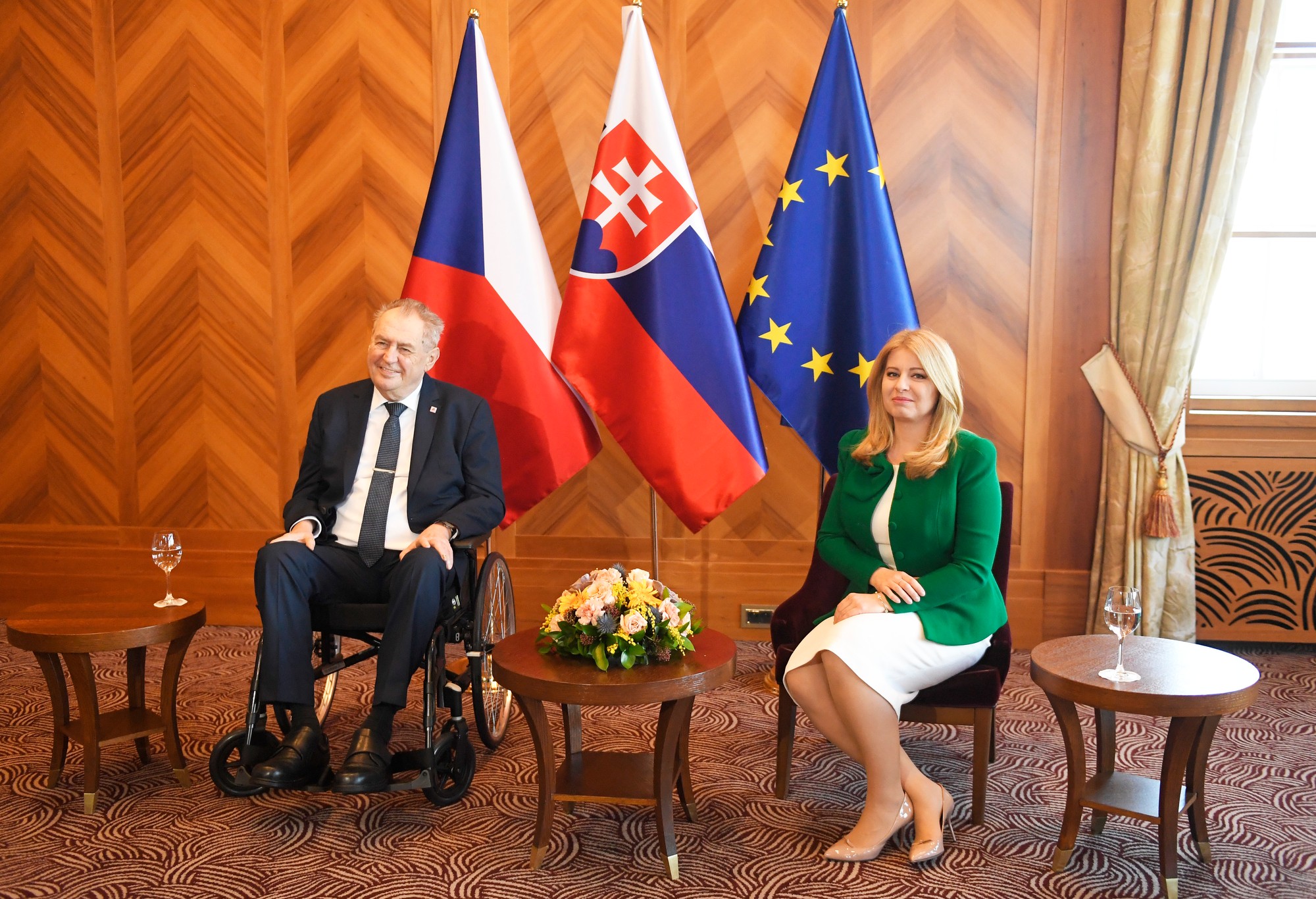 Zľava český prezident Miloš Zeman a slovenská prezidentka Zuzana Čaputová.