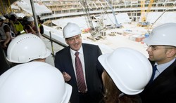 Przygody i awarie na Stadionie Narodowym: Euro 2012, basen, wyścigi i bitwy kibiców