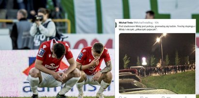 Nocne zamieszanie pod stadionem Wisły Kraków! Kibice "gonili" autokar, fani wyśmiewali piłkarzy