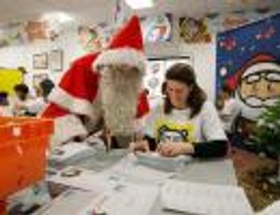 Święty Mikołaj coraz częściej robi zakupy w internecie