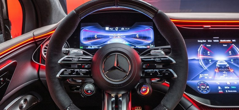 Mercedes EQE SUV zaskakuje premierą. Luksusowy elektryk oferuje 1000 Nm i 3,5 s do "setki"