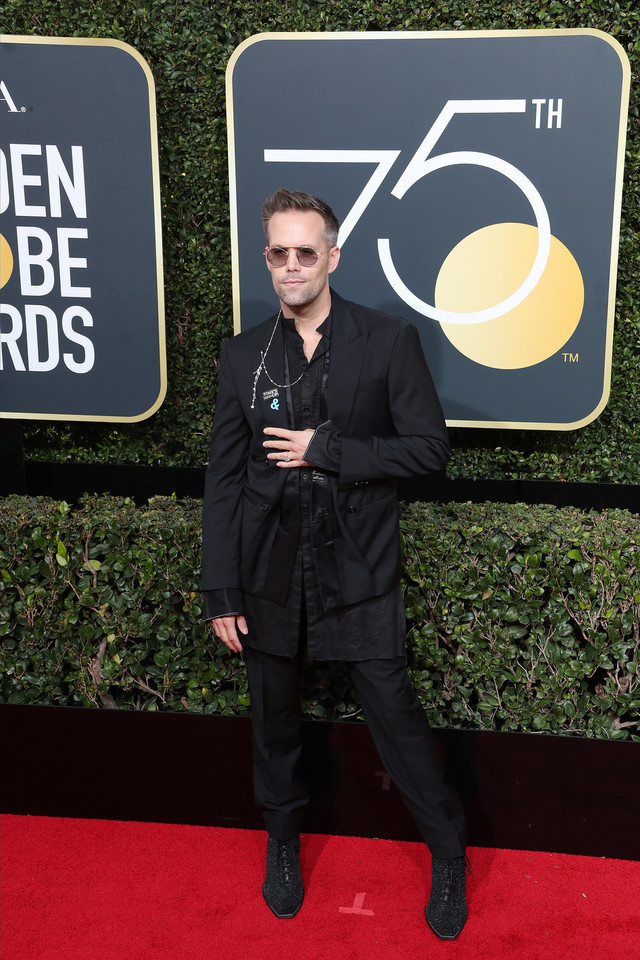 Justin Tranter na gali Złote Globy 2018