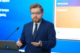 polsce grozi nawet milion ataków rocznie. wiceminister cyfryzacji   mówi o eskalacji