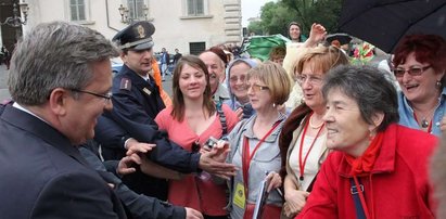 Prezydent jest już w Rzymie, szefa PiS nie będzie