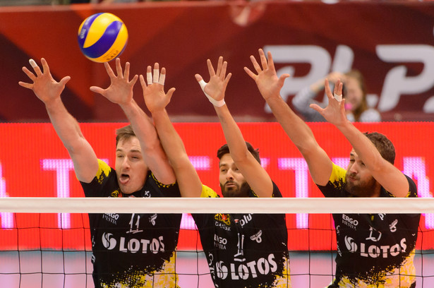 PlusLiga: Wyjazdowe zwycięstwa siatkarzy Asseco Resovii, PGE Skry i Lotosu Trefla