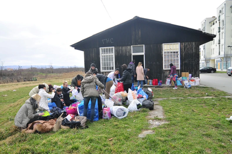 Neki ljudi čak pokušavaju da im nađu novu kuću