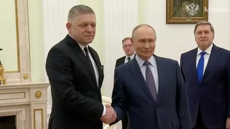 Robert Fico a Vladimir Putin na spoločnom rokovaní, 22.decembra 2024