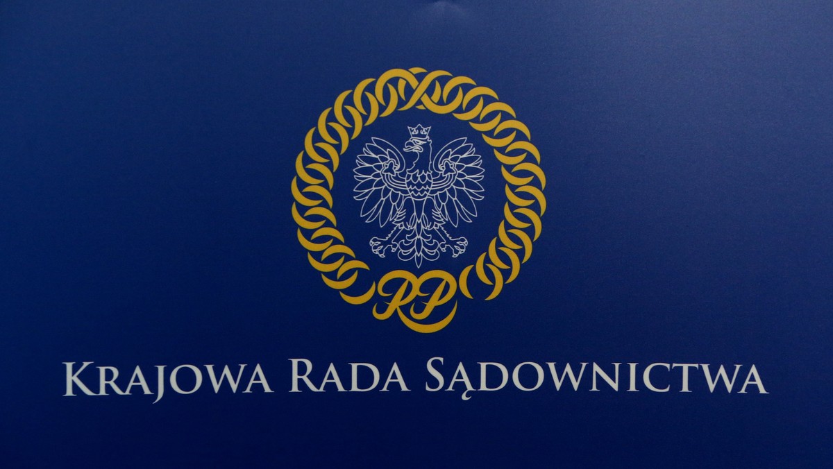 Krajowa Rada Sądownictwa zdecydowała o pozostaniu w Europejskiej Sieci Rad Sądownictwa (ENCJ). Jak poinformował rzecznik KRS Maciej Mitera za wystąpieniem głosowało siedmiu członków Rady, przeciw było dziewięciu, a dwóch wstrzymało się od głosu.