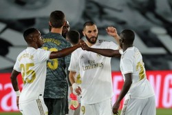 Real Madryt pokonał Valencię i goni lidera