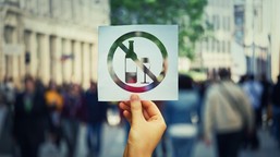 kolejne miasto chce nocnej prohibicji. czterech na pięciu mieszkańców mówi "tak"