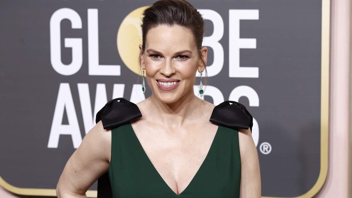 Hilary Swank na gali Złotych Globów 2022