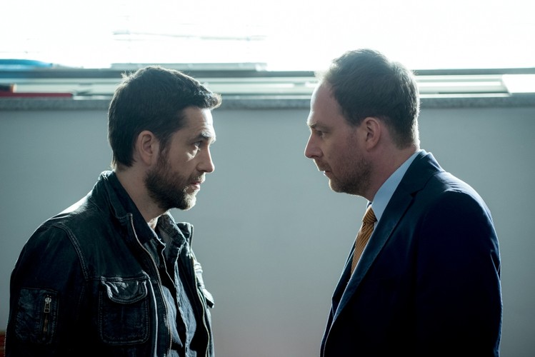 Pakt / autor: Piotr Litwic