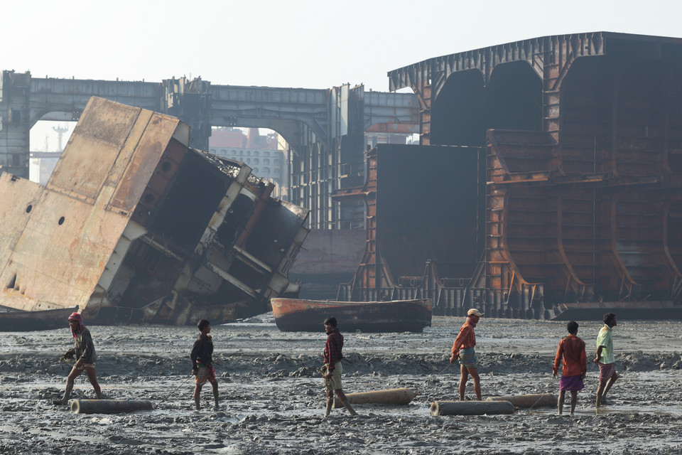Złomowisko statków w Bangladeszu