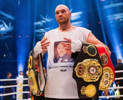Nie będzie rewanżowej walki Fury - Kliczko. Bokserski mistrz świata WBA i WBO zakończył karierę