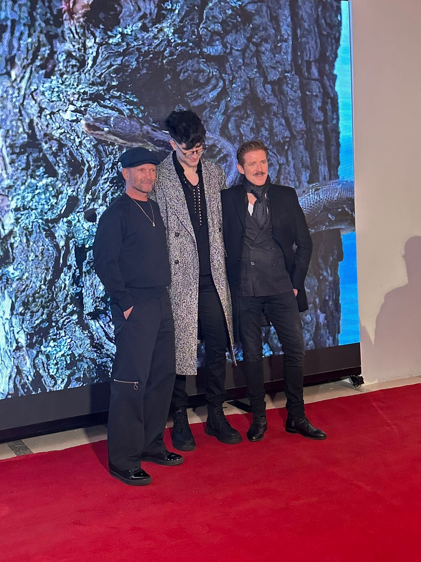 Premijera filma Mudbrick, Kult mrtvih