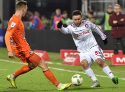 Ekstraklasa: Udany debiut Wdowczyka w roli trenera Wisły. "Biała Gwiazda" wygrała z Termaliką