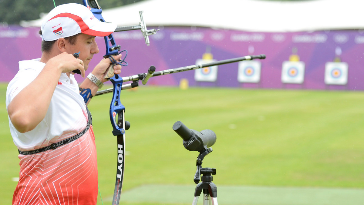 Rafał Dobrowolski zajął 14. miejsce w rundzie kwalifikacyjnej łuczników podczas igrzysk olimpijskich w Londynie. Wynikiem 672 pkt. zawodnik z Sędziszowa poprawił własny rekord Polski. Kwalifikacje wygrał Koreańczyk Im Dong-Hyuna, który poprawił własny rekord świata (699 pkt.).