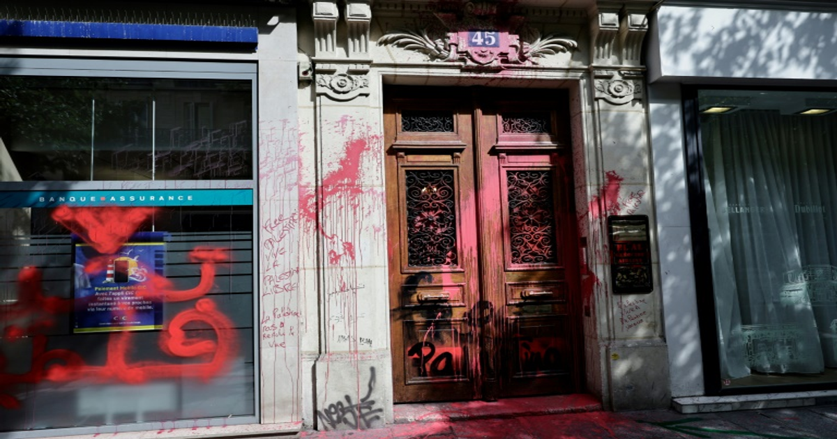 Paris : les locaux d'El Al vandalisés à la peinture rouge