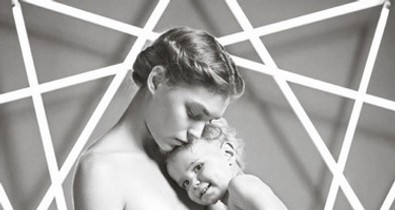 18+ Vallásos áhitat és vetkőzés