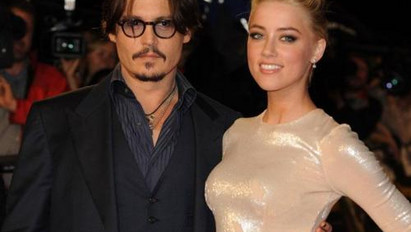 Máris feleségül venné új párját Johnny Depp