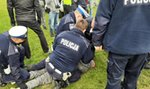 Bitwa mieszkańców z policją. Poszarpali się o śmieci