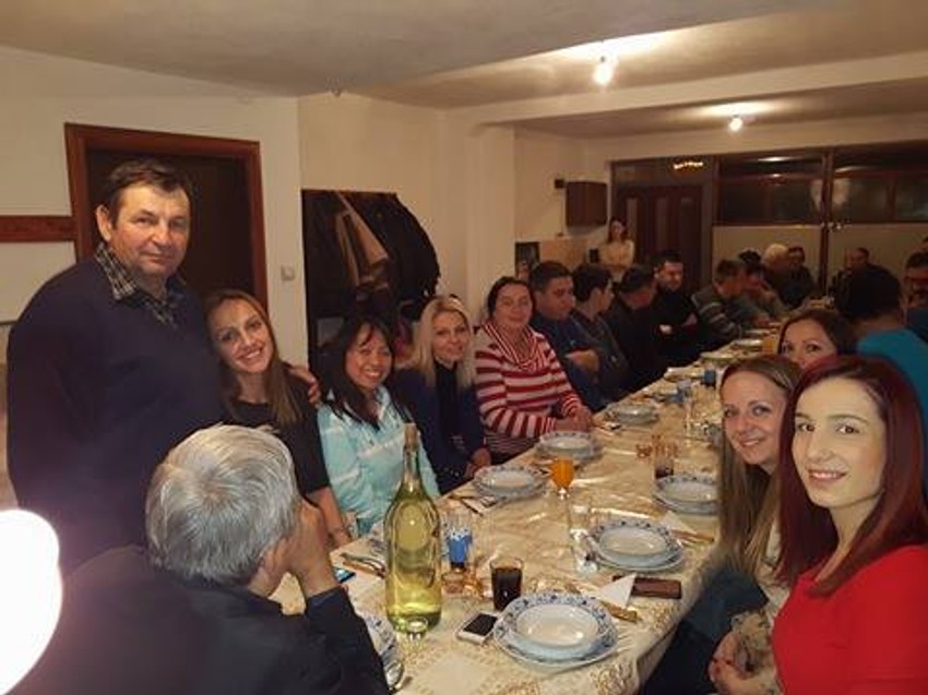 Filipinka oduševljena srskim običajima i kako se proslavlja slava