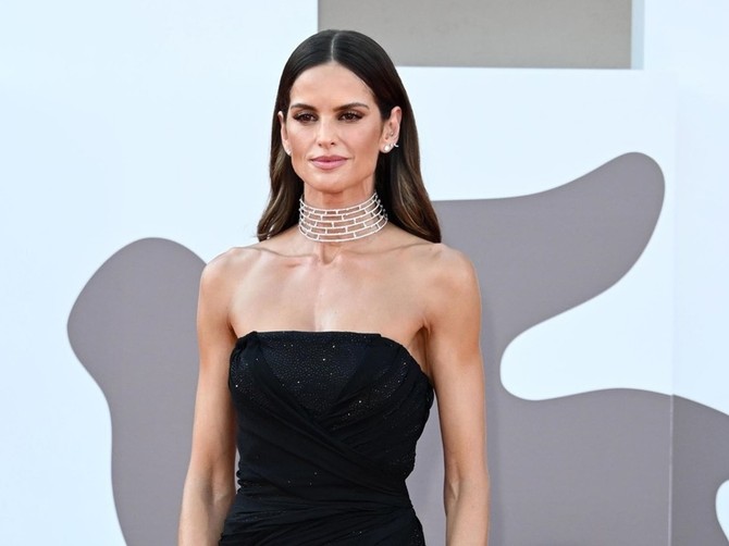 Izabel Gular na crvenom tepihu Filmskog festivala u Veneciji