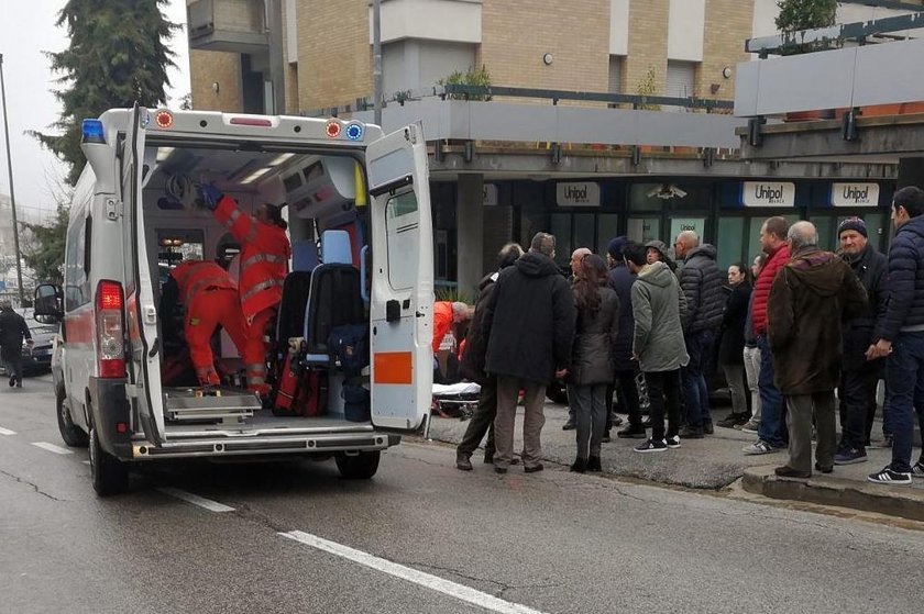 Macerata, Włochy. Strzelanina na ulicy, są ciężko ranni