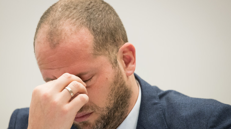 Theo Francken irodájában bukkantak a gyanús anyagra /Foto: AFP