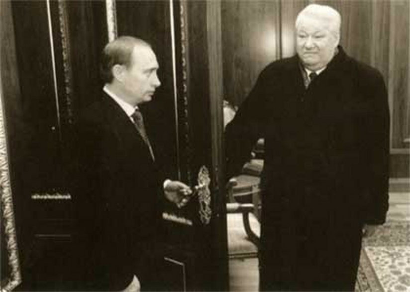 Spotkanie Władimira Putina z prezydentem Rosji Borysem Jelcynem w związku z ustąpieniem przez Jelcyna ze stanowiska i tymczasowym przekazaniem władzy ówczesnemu premierowi Putinowi, 31 grudnia 1999 r.