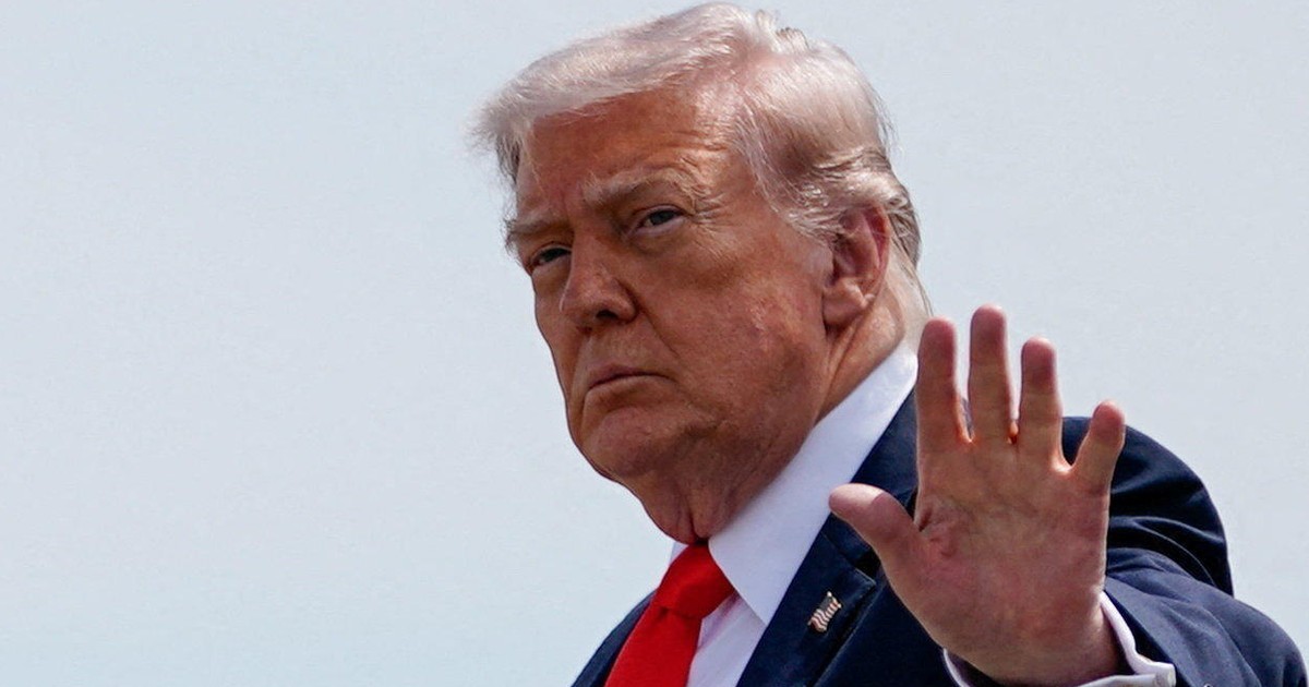 Ślady makijażu na dłoniach Trumpa? Nagranie wzbudza spekulacje