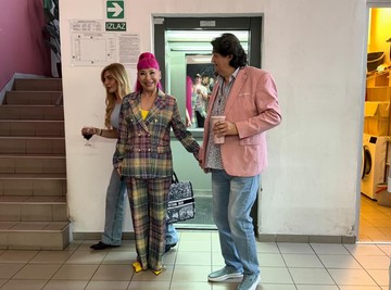 IZGLED ZORICE BRUNCLIK NAKON OPERACIJE SVE OSTAVIO U NEVERICI: Kemiš se ne odvaja od nje, sve vreme je drži za ruku