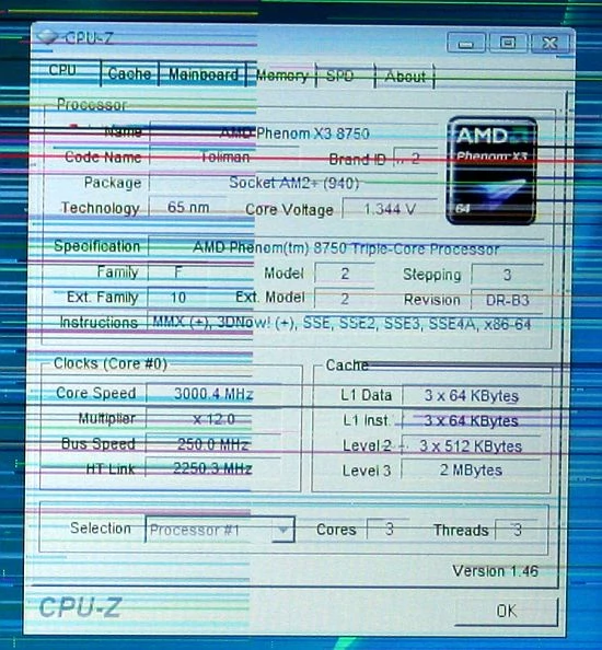 Takim przykrym widokiem powitał nas system Windows po zwiększeniu prędkości szyny do 250 MHz. Właściwie już powyżej 230 MHz zaczęły pojawiać się zakłócenia w wyświetlanym obrazie