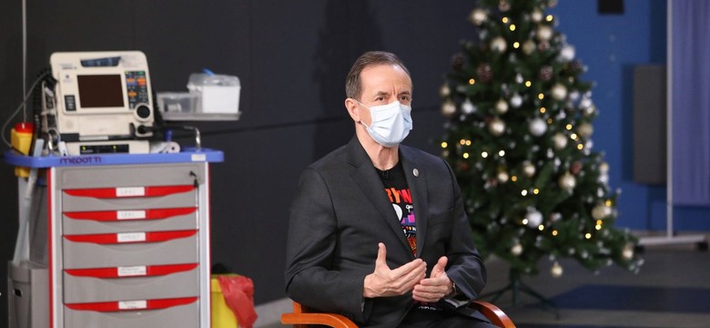 Grodzki i Karczewski zaszczepili się na Covid-19 "Nikt nie ma czipa, Bill Gates się nie odzywa"