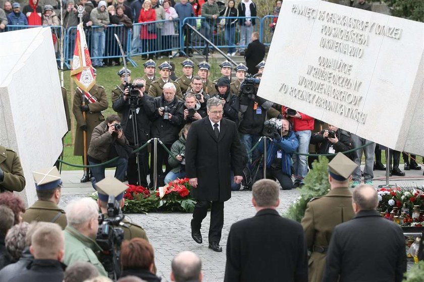 prezydent, Bronisław Komorowski, powązki, pomnik, katastrofa, rocznica