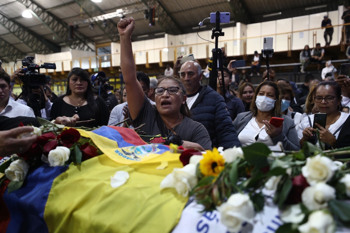 Publiczna żałoba po śmierci Fernando Villavicencio