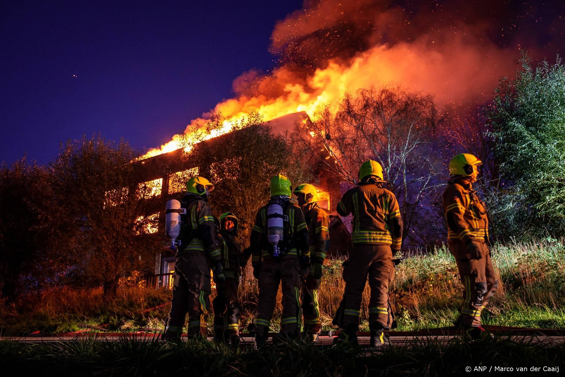 Draaiende wind: Tweede NL-Alert voor brand Middelharnis