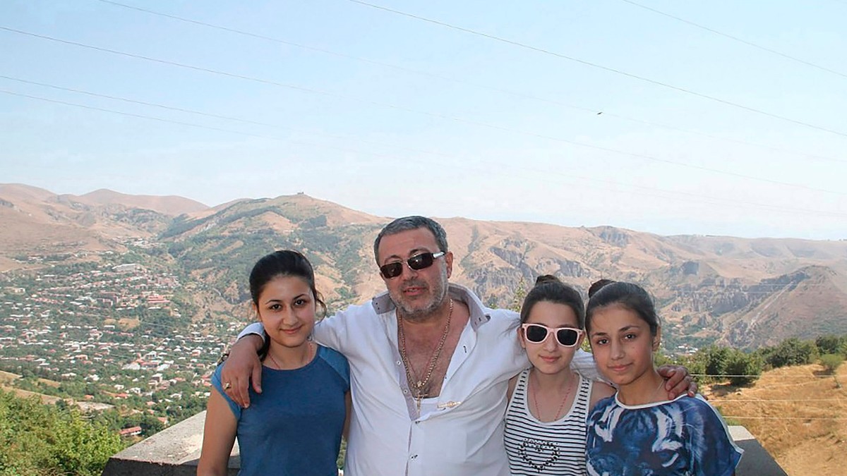 Mihail Kačaturjan i ćerke koje je zlostavljao