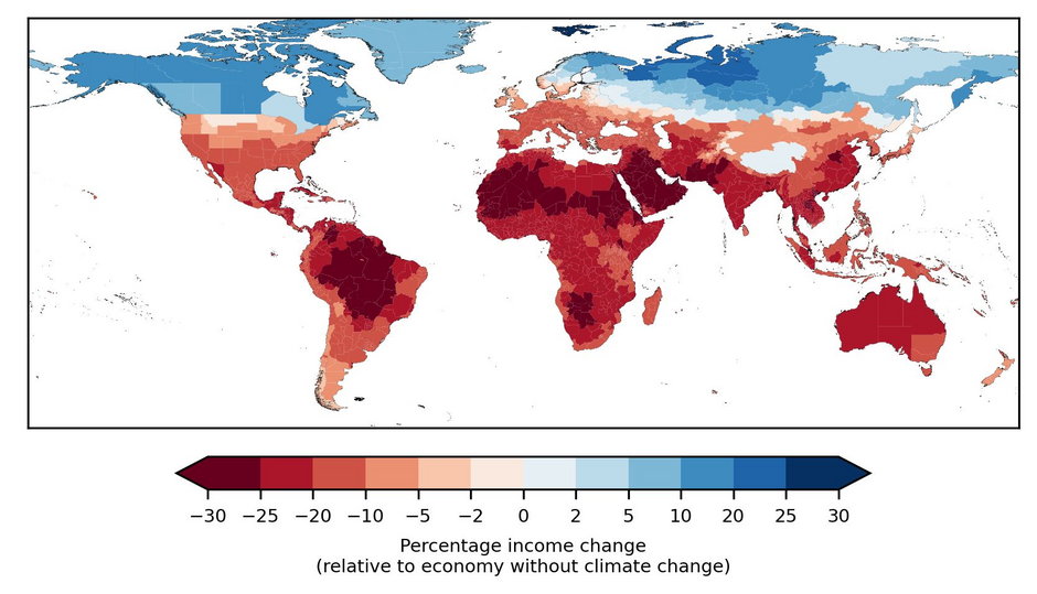 Procentowa zmiana dochodów w poszczególnych regionach w porównaniu z sytuacją, gdyby zmiany klimatu nie miały miejsca