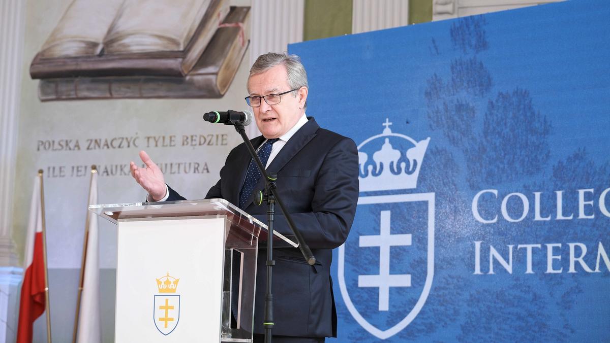 Wicepremier, minister kultury, dziedzictwa narodowego i sportu Piotr Gliński podczas konferencji inaugurującej powstanie Collegium Intermarium.