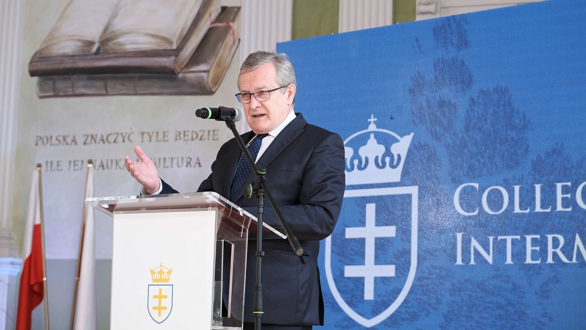 Wicepremier, minister kultury, dziedzictwa narodowego i sportu Piotr Gliński podczas konferencji inaugurującej powstanie Collegium Intermarium.